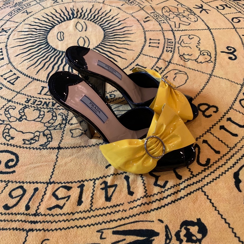 Prada women’s 6.5 mule